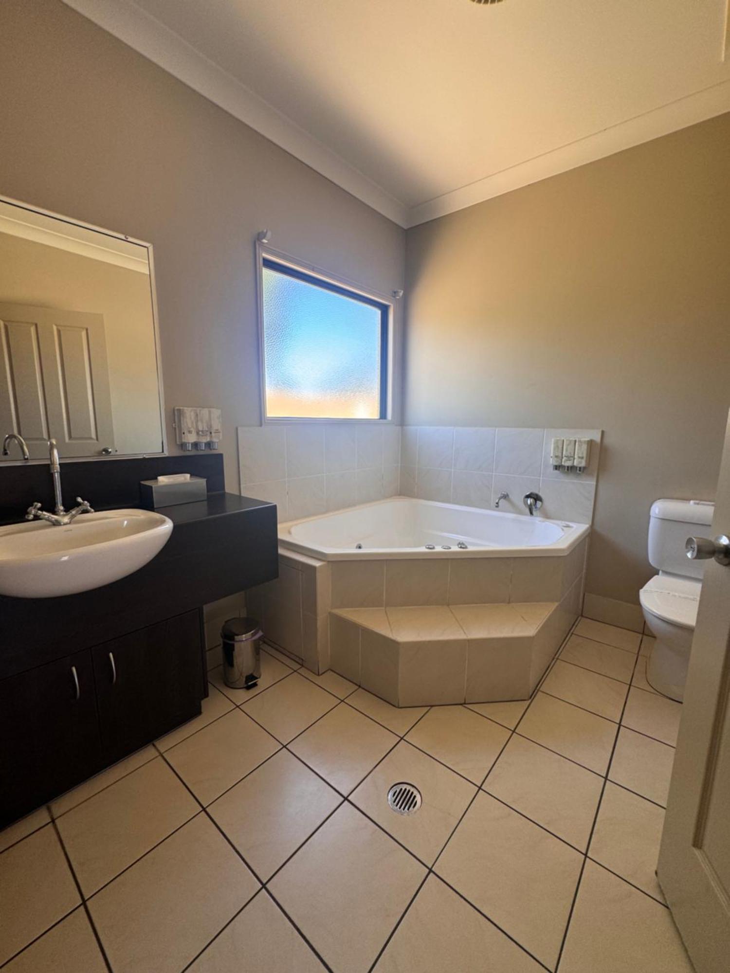 Best Western Bungil Creek Motel Roma Exterior photo